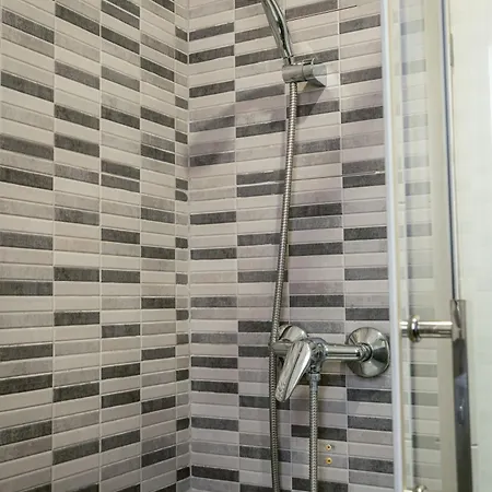 - Cerca De La Alhambra - Qh Animas 5,02
